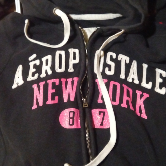 Aeropostale - Picture 5 of 8